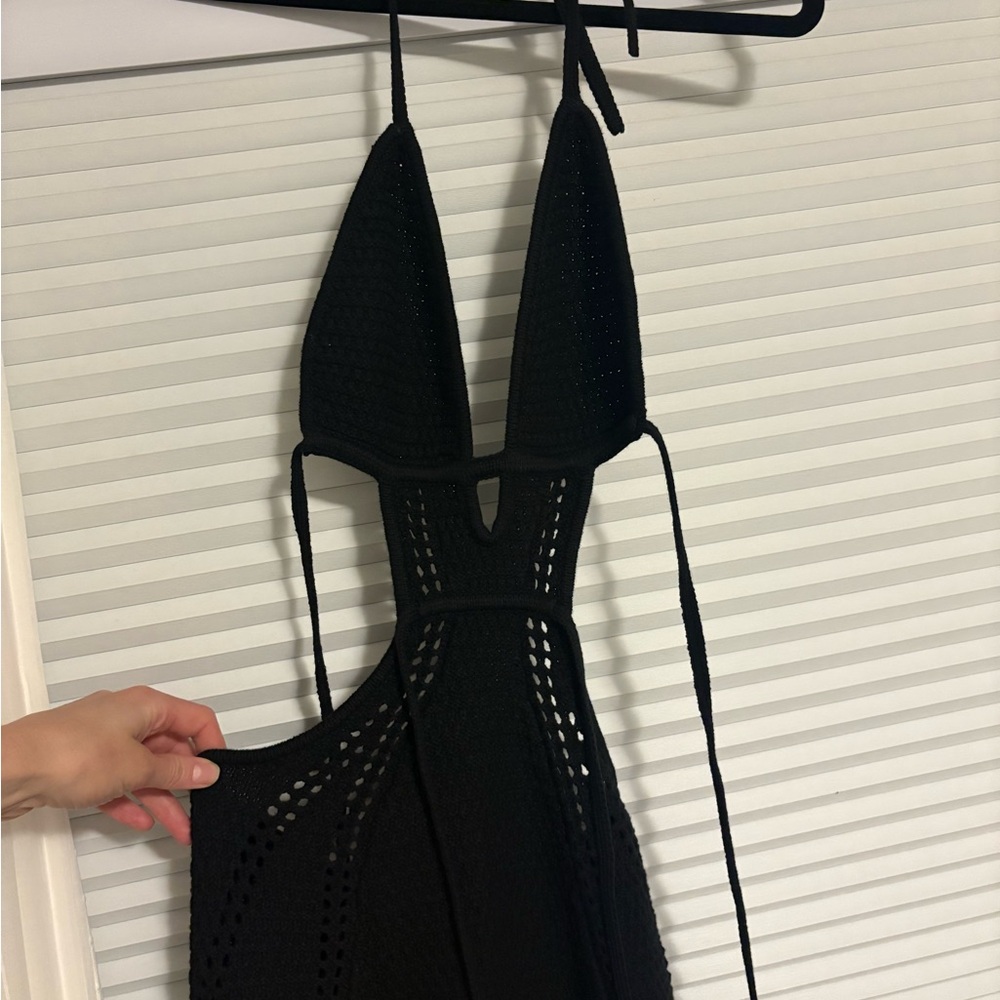 Black Backless Crochet Dress - Picture 5 of 6